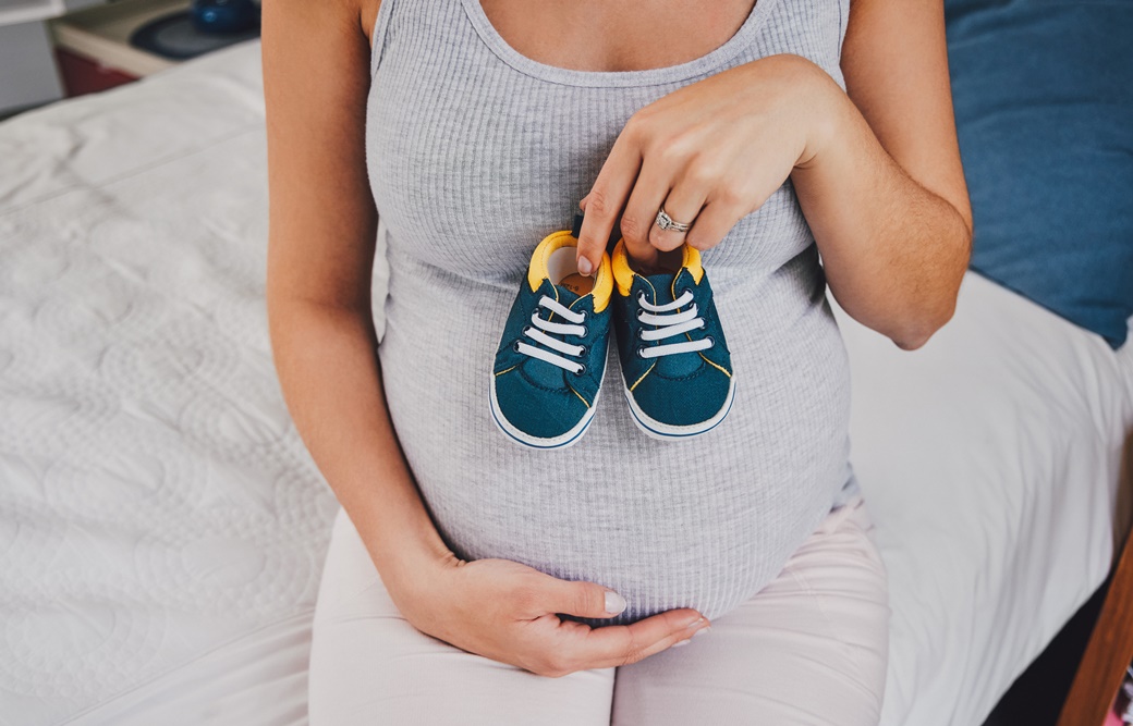 Програма 'Майчино здравеопазване' - на какви прегледи имат право бъдещите майки