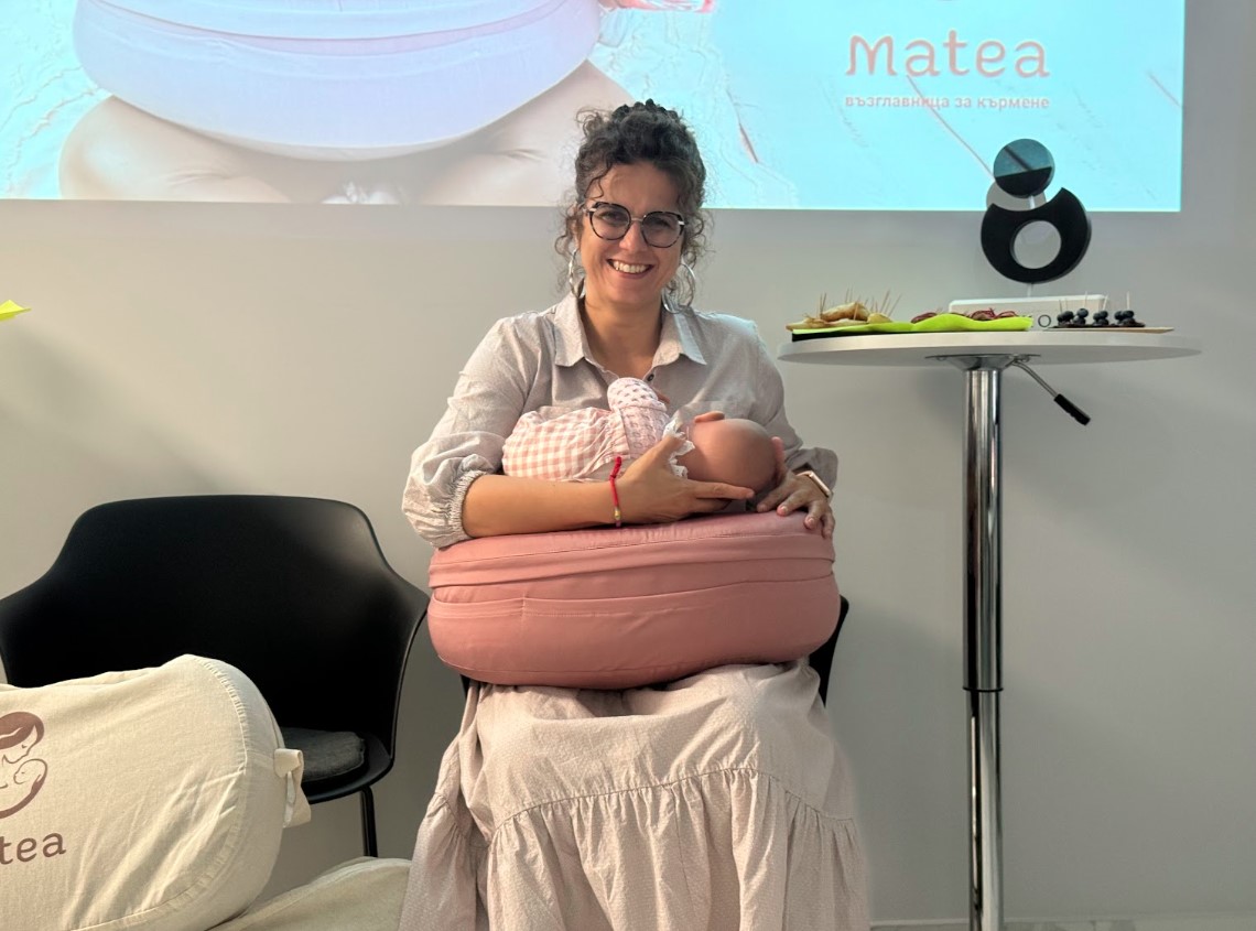 MATEA: иновативната възглавница за кърмене беше официално представена в МЦ МАРКОВС